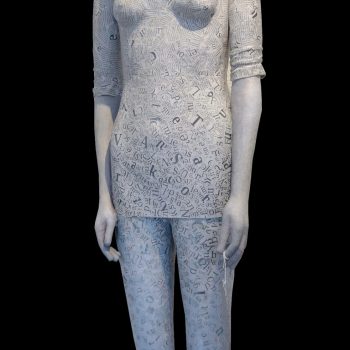Avril en pied - Michèle Duchene - statue
